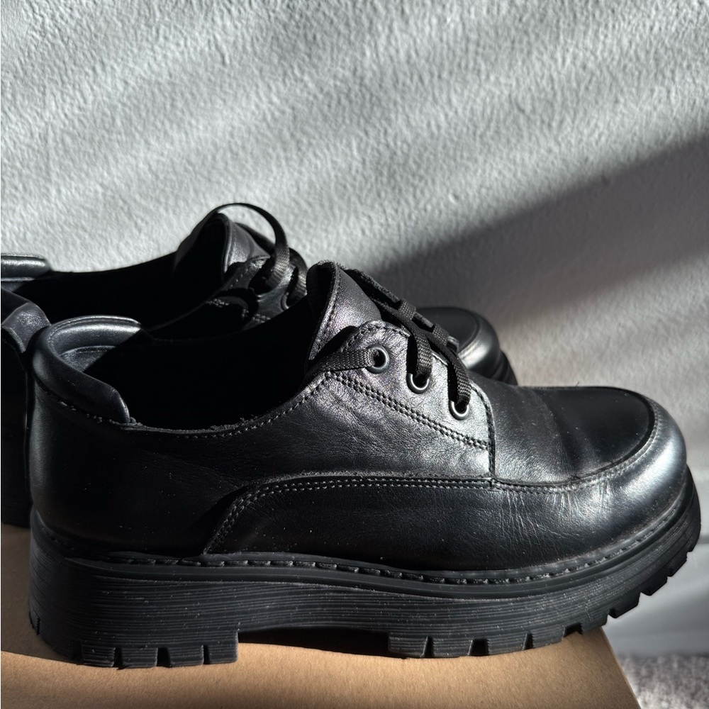 Venezia Black Leather Women's Loafers